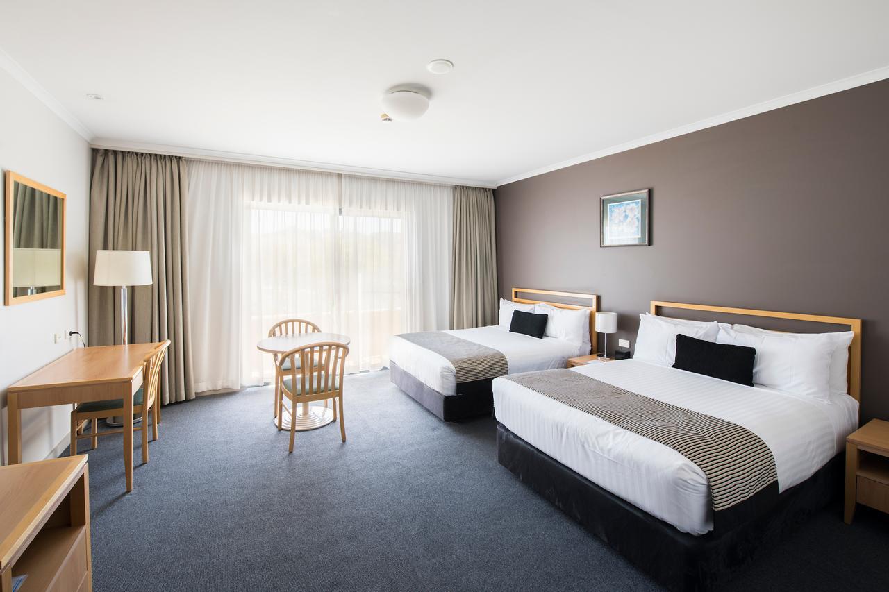 Phillip The Woden Hotel מראה חיצוני תמונה