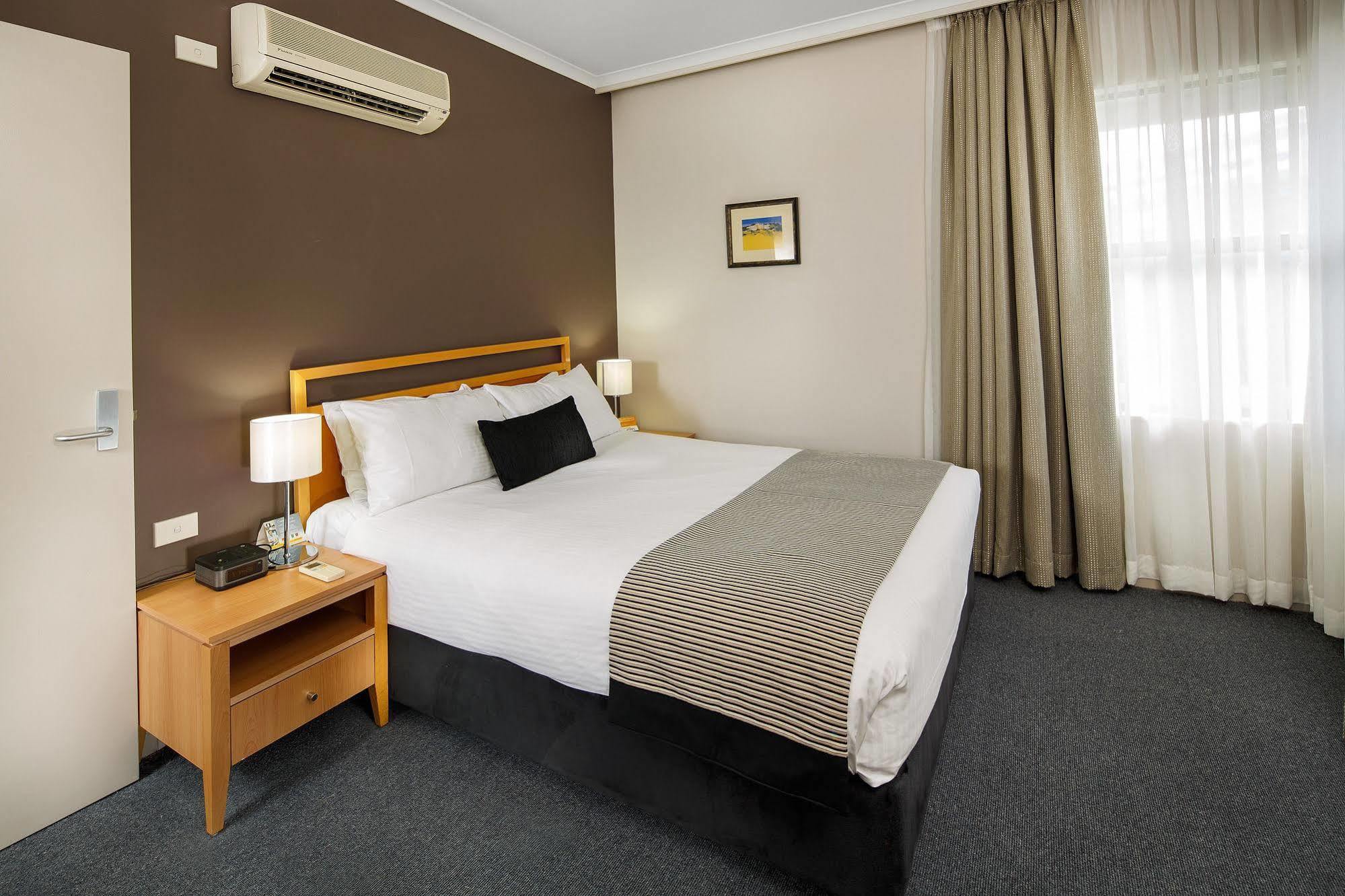 Phillip The Woden Hotel מראה חיצוני תמונה